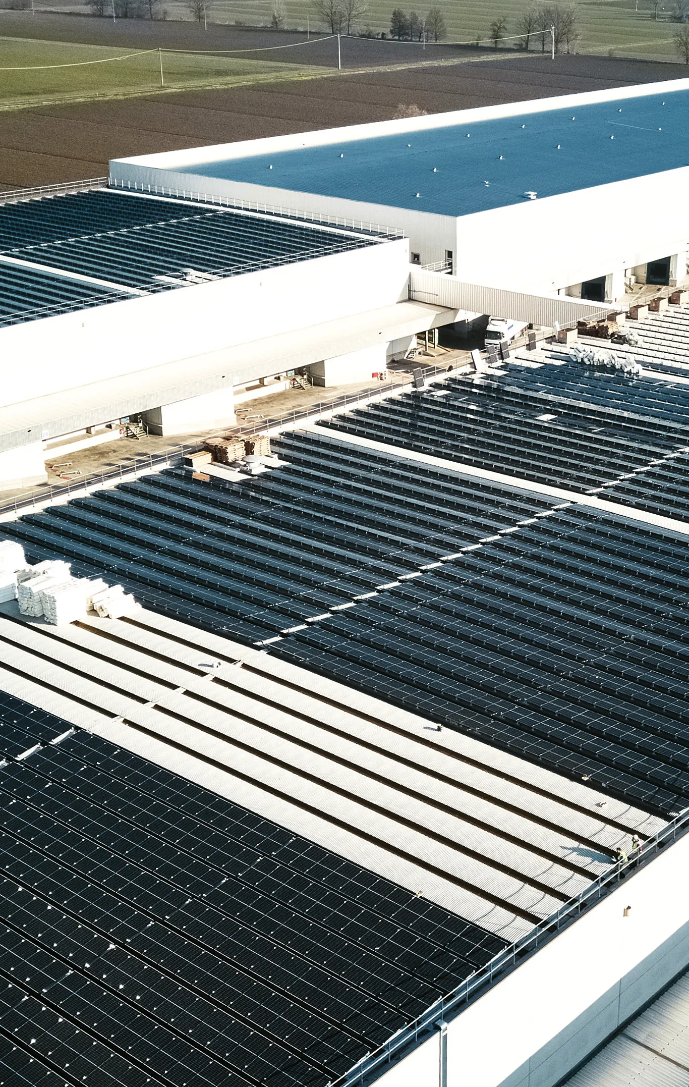 Rooftop photovoltaic system for the commercial and industrial sector