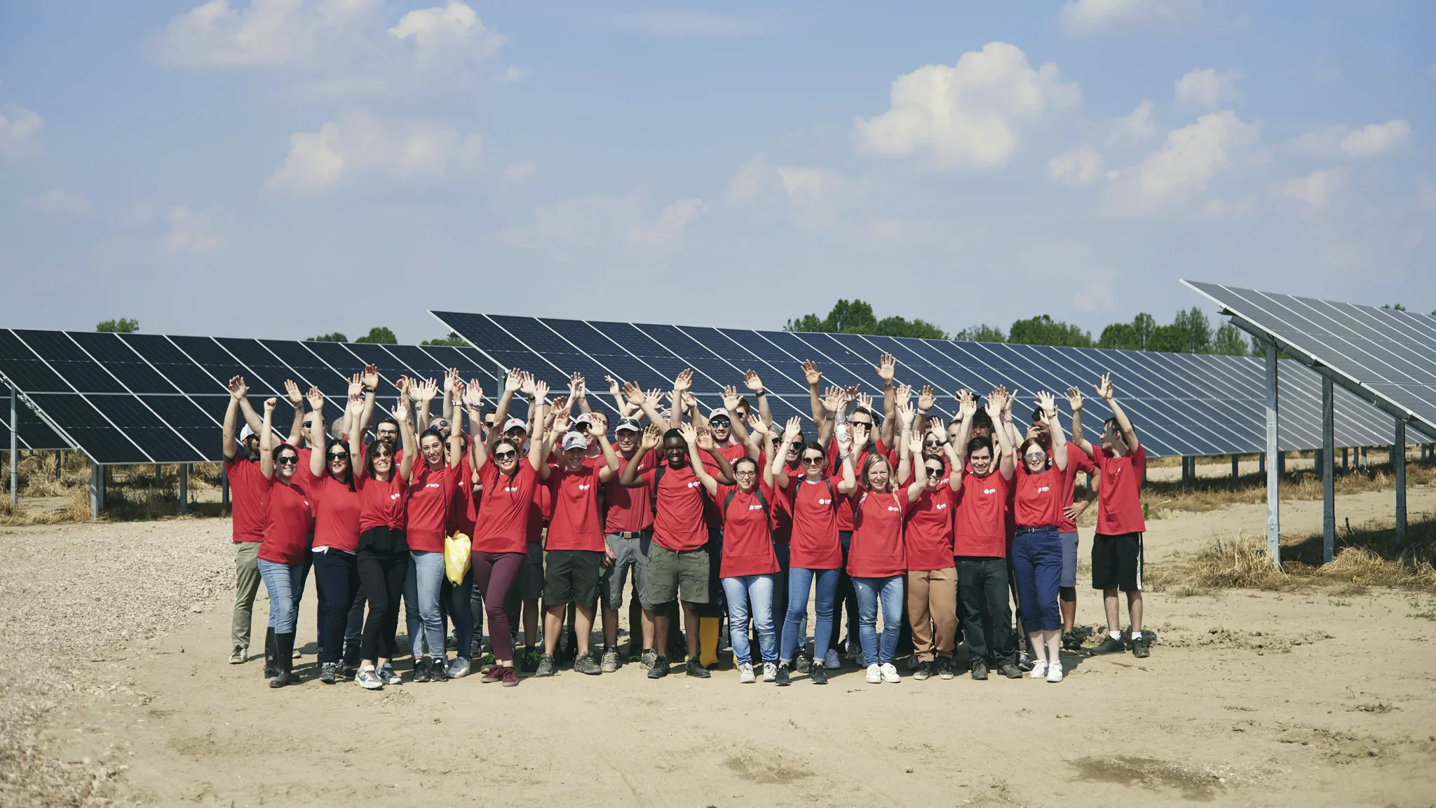 Team Espe in visita a un impianto fotovoltaico a terra